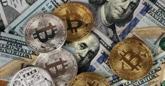 Copertina di Il bitcoin sfonda soglia 42mila dollari, + 150% da inizio anno. A record l’oro che supera i 2.135 dollari/oncia
