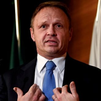 Copertina di Fermata Lollo: 16 treni in ritardo, ma il suo fu l’unico stop sulla linea