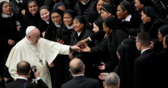 Copertina di Simona, Helen & C. Tutte le donne nel potere del Papa