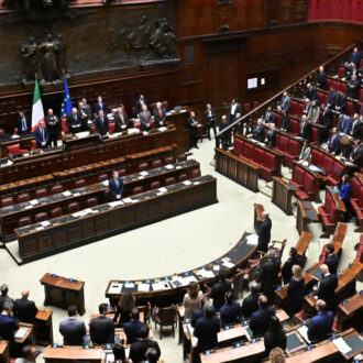 Copertina di L’“equa paga” non ha coperture: bocciata dai tecnici