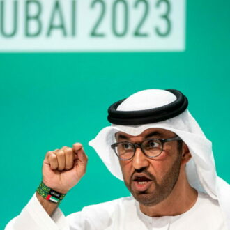 Copertina di Cop 28, fumo di petrolio per coprire il via libera ai fossili