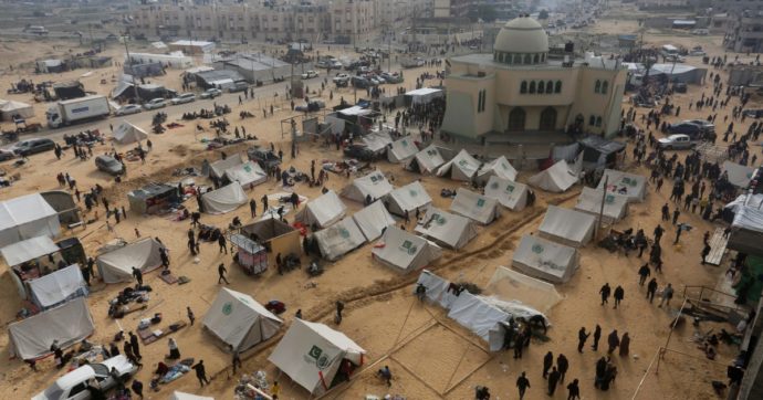 Onu: un milione di sfollati verso Rafah. Addio ostaggi