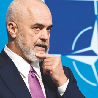Copertina di Migranti in l’Albania, Edi Rama: “Per noi è un accordo a costo zero, a Meloni serve per le elezioni”
