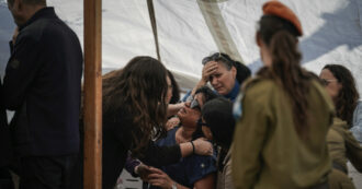 Copertina di Diario da Tel Aviv – Lo strazio degli ostaggi liberati e il timore per le ragazze ancora in mano ad Hamas