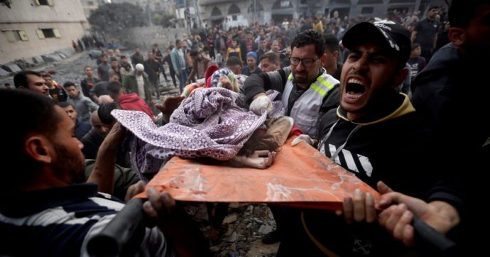 Quella bimba a pezzi davanti casa… sono stanca di vivere così