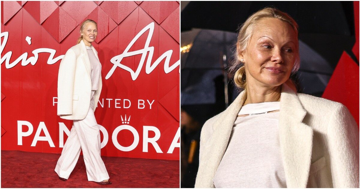 Pamela Anderson irriconoscibile senza trucco sul red carpet dei Fashion Awards: “È una scelta di libertà”