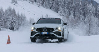 Copertina di AMG Driving Academy, partita a Livigno la nuova stagione invernale della guida sicura – FOTO