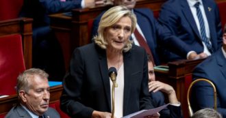 Copertina di Le Pen a processo per i fondi dell’Ue finiti al suo partito