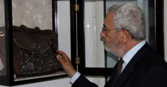 Copertina di Paolo Borsellino, l’agenda sparita e le foto della borsa tenuta nella teca