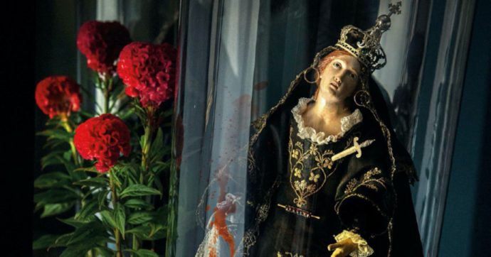 A Erminia, amante di un legale, hanno sfondato la testa: il Natale di Ricciardi