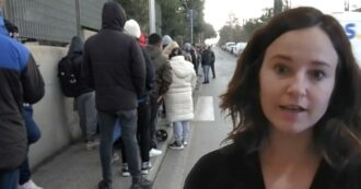 Copertina di Un mese in coda per la richiesta d’asilo, bimbi compresi. La polizia dice di accettare tutti, i richiedenti raccontano un’altra storia