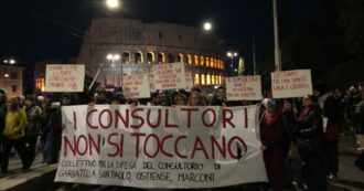 Copertina di Attacco ai consultori: da Nord a Sud, le Regioni smantellano i presidi laici per le donne