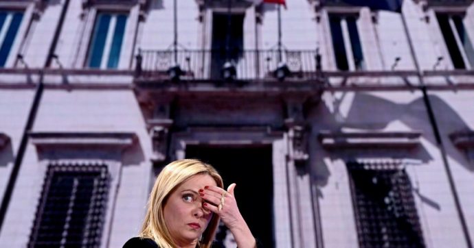 Mes, Giorgia fa melina e polemizza con Schlein
