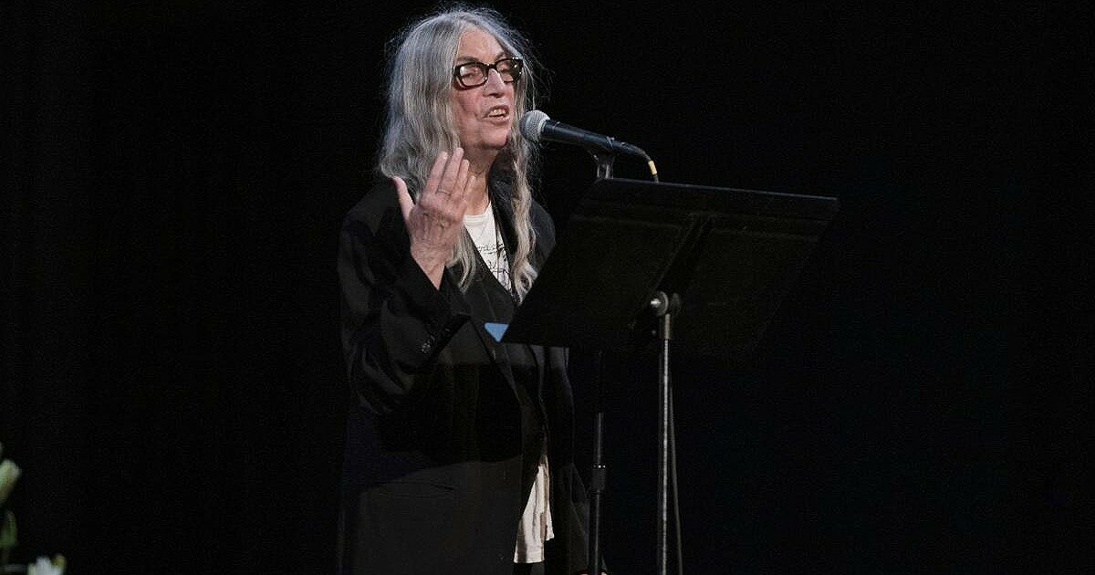 Malore per Patti Smith, annullato il concerto al Teatro Duse di Bologna