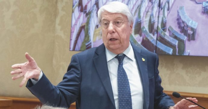 “L’immunità di Giovanardi non  consente le minacce”