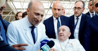 Copertina di Sergio Alfieri, il medico del Papa, accusato di falso in atto pubblico: “In 29 casi i registri lo davano in sala operatoria ma era altrove”