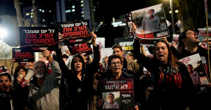 Israele, i familiari protestano: “Fermate i combattimenti e avviate subito i negoziati”