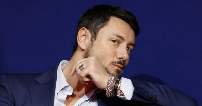 “Qui l’ingresso è libero…” FdI smonta Giambruno