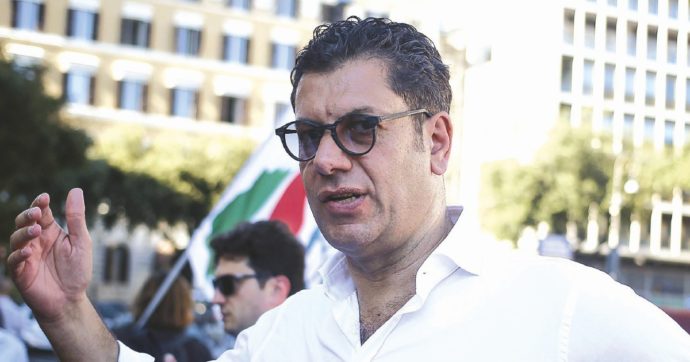 Scopelliti fa lezione anti-pm a scuola