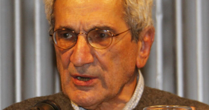 Morto Toni Negri, l’ex leader di Potere operaio aveva 90 anni. Lotta di classe, Br e Parlamento: il ritratto. Sangiuliano: “Cattivo maestro”