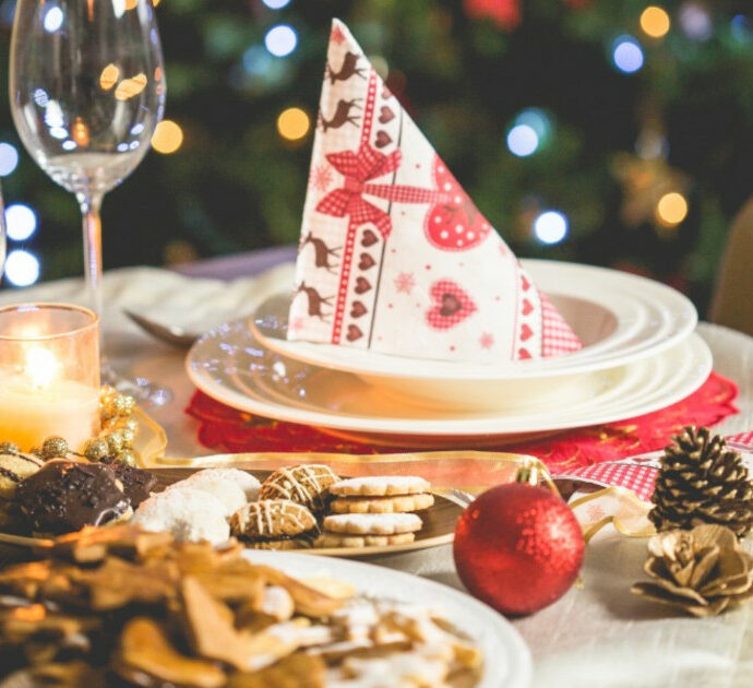 Mangiare cosa ci va, quando ci va: spopola l’intuitive eating, l’antidieta per eccellenza. Ma può aiutarci durante le feste di Natale?