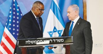 Copertina di Austin: “Non detto i tempi”. La destra spinge all’affondo