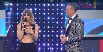 Copertina di Sanremo Giovani, ecco i titoli delle canzoni dei big in gara e chi sono i tre promossi: Clara, Santi Francesi e Bnkr44