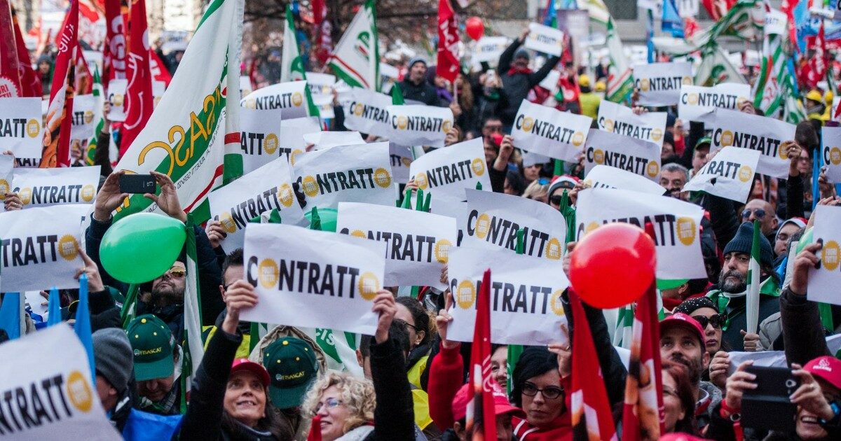Terziario e turismo in sciopero: “Paghe congelate da anni, precarietà estrema e troppo lavoro irregolare. Chi può è già fuggito dal settore”
