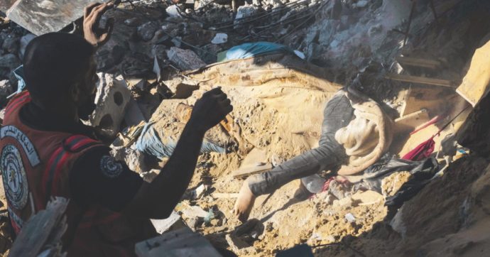 Gaza, Biden: “Pressiamo per fine guerra”