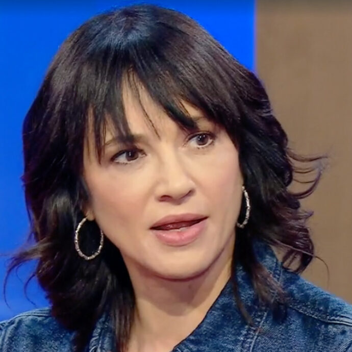 “Chi conosce solo i miei filmacci, dice di me che sono raccomandata e cagna, ma in Francia ho girato film belli mai usciti qui. I soldi piacciono a tutti, anche a me. Siamo come animali addomesticati”: parla Asia Argento