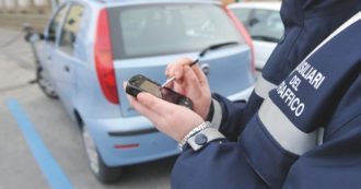 Copertina di Piacenza, doppie multe nei parcheggi blu: una va al Comune, l’altra al gestore privato