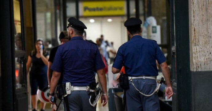 Minorenne picchiato e rapinato sul treno Parma-Milano: i passeggeri intervengono e permettono l’arresto dell’aggressore