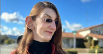 Copertina di “A 27 anni sono alta 2 metri e 15, sono la donna più alta del modo. Per farmi viaggiare in aereo la Turkish Airlines ha tolto dei sedili”