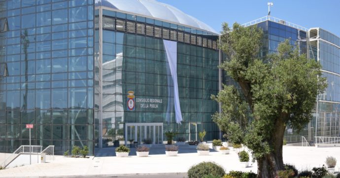 Vitalizi ai condannati, Tfr, contributi: la casta ora si riprende tutto