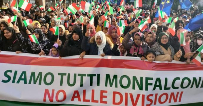 Monfalcone, 8mila  in corteo per il diritto  di culto: “No  divisioni”. E la destra attacca