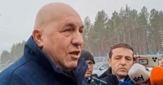 Copertina di Crosetto in visita al contingente italiano in Lettonia: “Putin vuole tregua? Ci crederò quando non cadranno bombe”