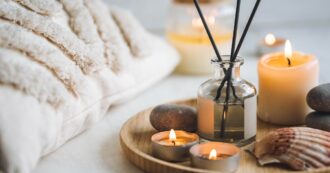 Copertina di Candele e profumatori per ambiente, non solo relax. Quelli di scarsa qualità possono essere cancerogeni e per il mughetto il semaforo è proprio rosso