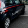 Copertina di Uccide la moglie in sedia a rotelle e chiama le pompe funebri, poi tenta il suicidio: arrestato 89enne