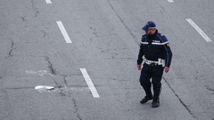 Incidente tra auto e tir su una statale nell’Agrigentino: morti quattro operai