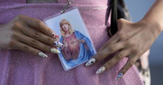 Copertina di L’anno della Taylor Swift mania. Anch’io sono una swiftie? Non so, ma in una cosa ho avuto fortuna