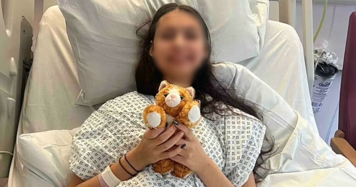 17enne mangia del cibo acquistato ad un mercatino di natale e finisce in terapia intensiva: “Ha contratto un un ceppo mortale di E.Coli”