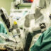 Copertina di “La lite in sala operatoria? Lì si combatte per la vita, se percepisco un rischio per il paziente è mio dovere reagire”: il prof Sica rompe il silenzio dopo il diverbio con una collega durante un’operazione a Tor Vergata