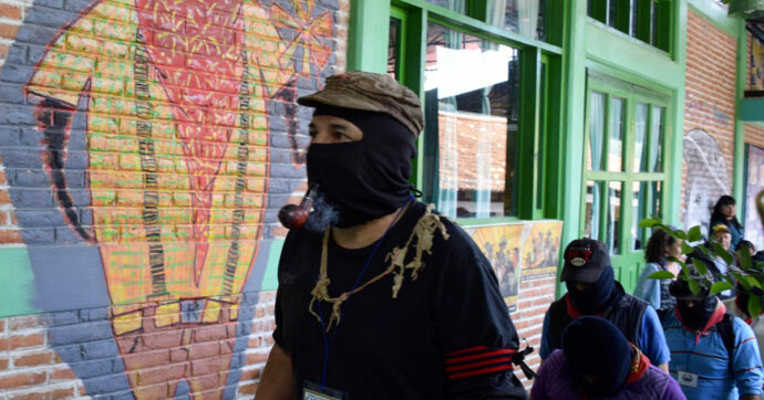 Messico, 30 anni fa nasceva l’Ezln. Così, nel bene e nel male, la lotta zapatista ha cambiato faccia al Paese