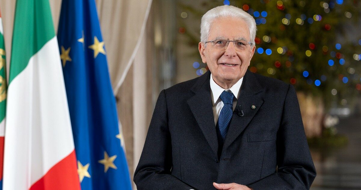 Il discorso di Mattarella: “Parlare di pace è realismo, non buonismo”. L’allarme sul lavoro povero: “Immani differenze coi superprivilegiati”
