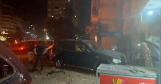 Copertina di Libano, esplosione nel sud di Beirut: “Attacco mirato contro ufficio di Hamas”. Le immagini