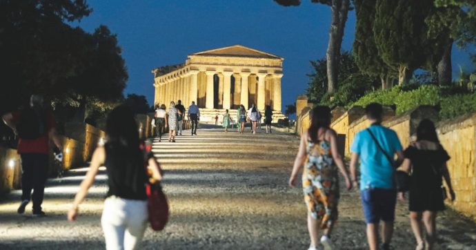 Copertina di Valle dei templi, proteste contro il rigassificatore  