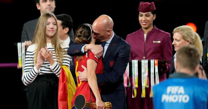 Hermoso: “Il bacio non fu consensuale”