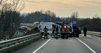 Copertina di Scontro tra mezzo della Croce rossa, camion e auto: tre morti e quattro feriti nel Pordenonese