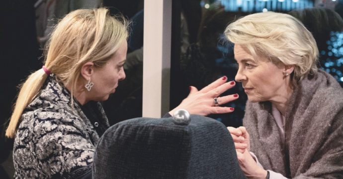 Meloni si offre all’Ue, vende pezzi di Fs e Poste e mente sulle banche