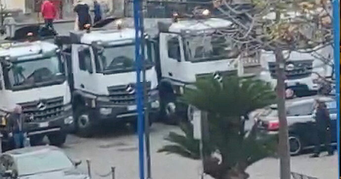 L’imprenditore pregiudicato dei camion ‘benedetti’ lavorava all’emergenza di Ischia. “Licenziato” dopo le minacce al giornalista del Fatto Quotidiano